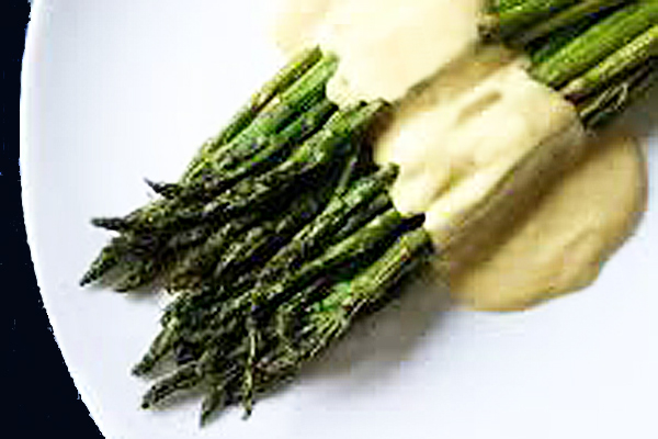 Asparagus with Sauce Hollandaise
